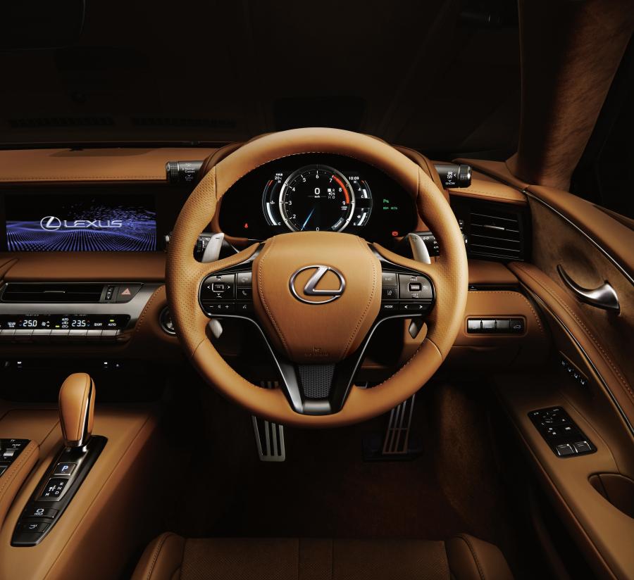 Панель приборов Lexus LC500 2017 года  (JP) (фото 21 из 40)